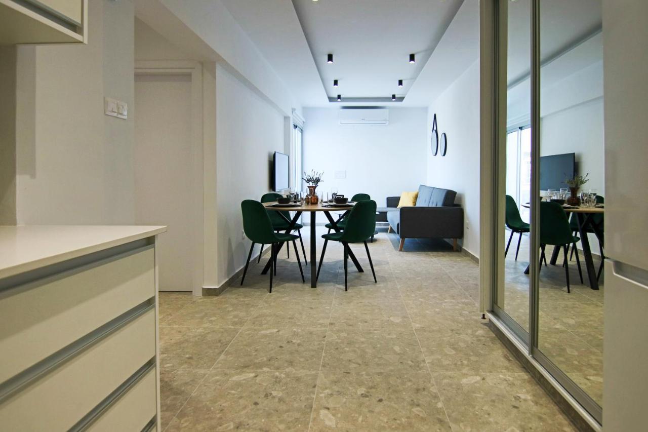 Apartamento Phaedrus Living: Seaside Luxury Flat Lighthouse 69 Paphos Exterior foto